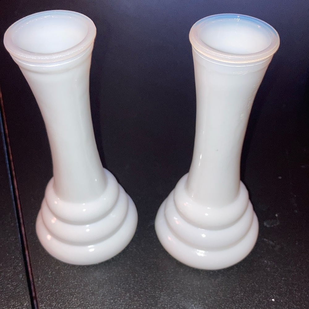 Elegant White milk Glass Vases set of 2 Randall glow flower 🌺